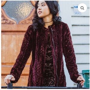 Free People Burgundy Quilted Velvet Jacket Coat Boho Vintage Style Size Small